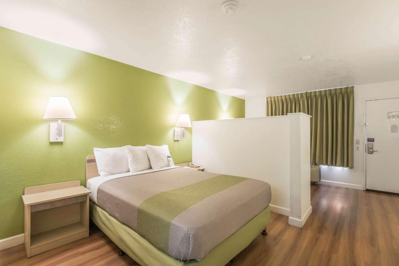 Motel 6 Хемет Экстерьер фото