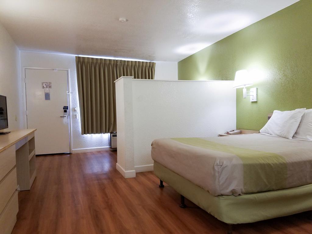 Motel 6 Хемет Экстерьер фото